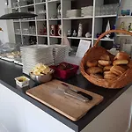 Kleine Auf Moenchgut Hotel *