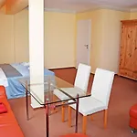Hotel Kleine Auf Moenchgut Lobbe