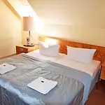 Kleine Auf Moenchgut Hotel *