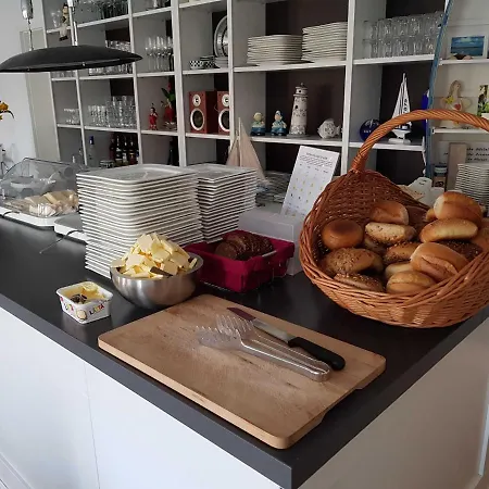 Kleine Auf Moenchgut Otel *