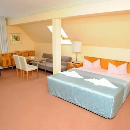 Hotel Kleine Auf Moenchgut *