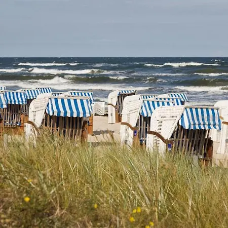 Kleine Auf Moenchgut Hotel Lobbe