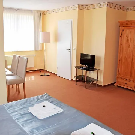 Kleine Auf Moenchgut Lobbe