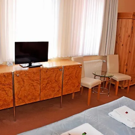 Kleine Auf Moenchgut Hotel