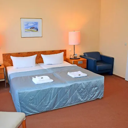 Kleine Auf Moenchgut Hotel Lobbe