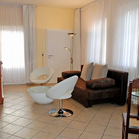 Kleine Auf Moenchgut * Lobbe