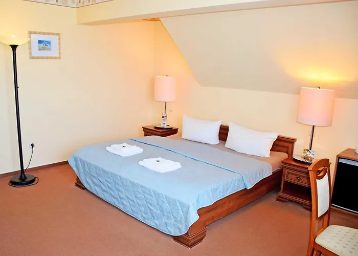 Kleine Auf Moenchgut Лоббе