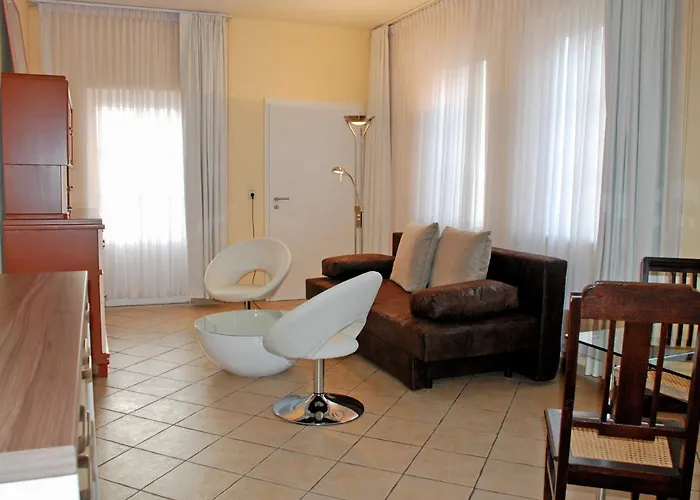 Kleine Auf Moenchgut * Лоббе