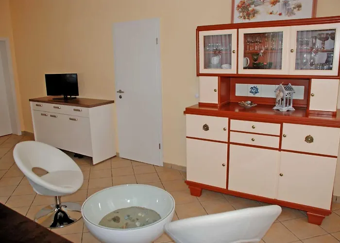 Kleine Auf Moenchgut Лоббе